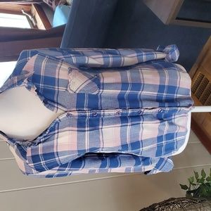 E M Blue Pink and White Flannel 💙 Juniors